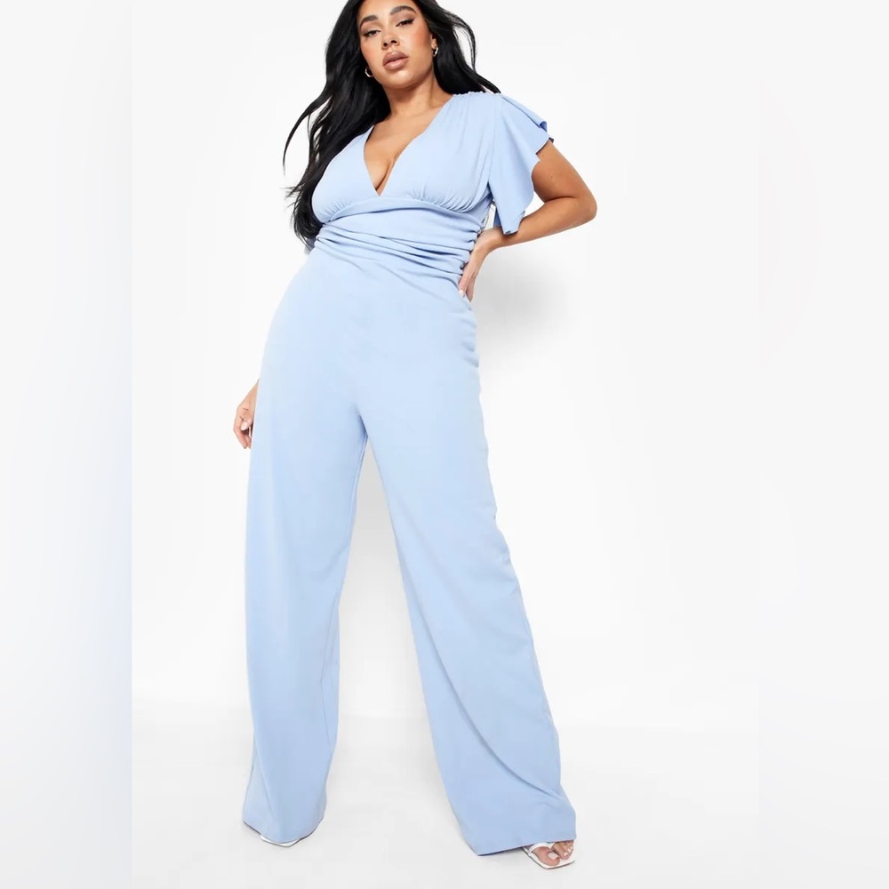 NWT Boohoo Plus Angel Sleeve V Neck Baby Sky Blue Jumpsuit Pants Suit